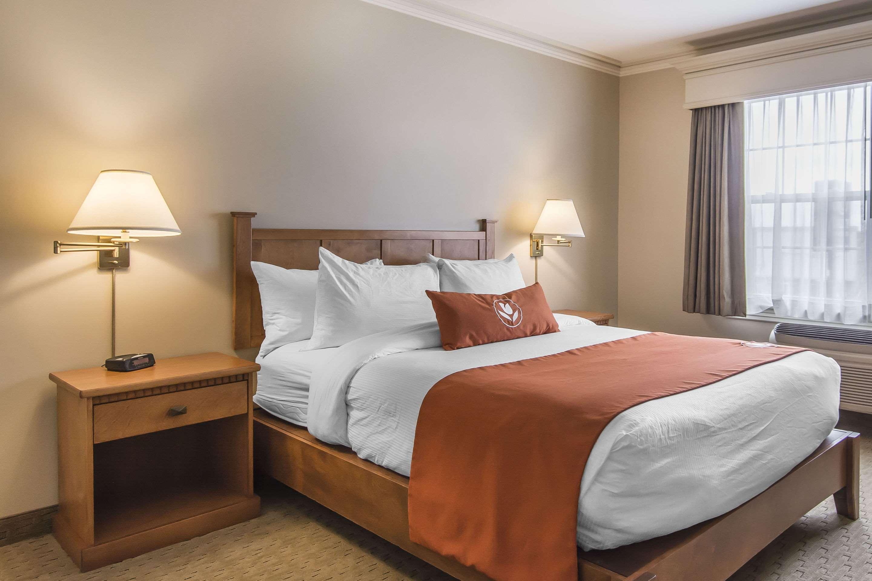 Quality Inn & Suites Amsterdam Fredericton Eksteriør billede