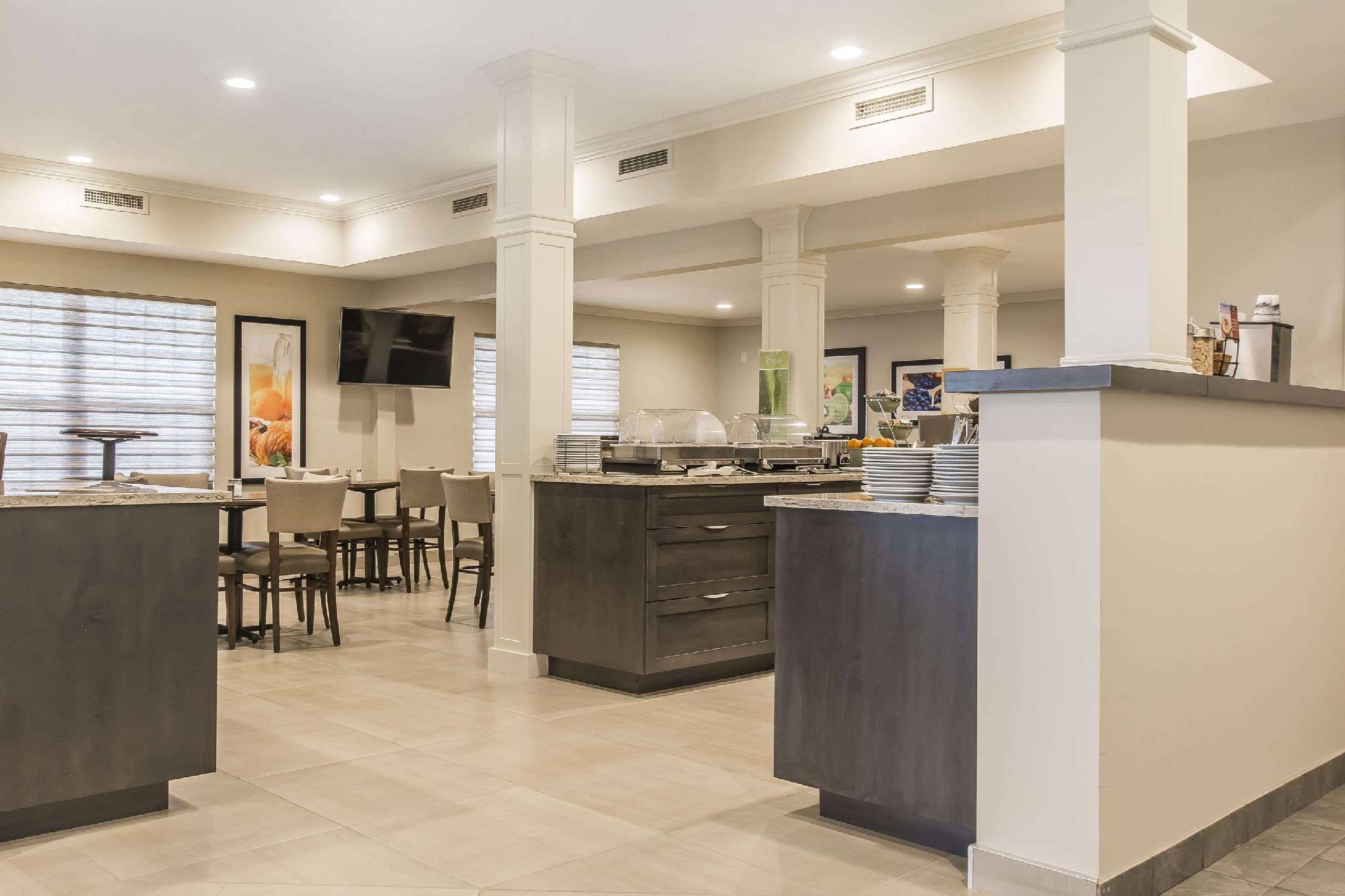 Quality Inn & Suites Amsterdam Fredericton Eksteriør billede
