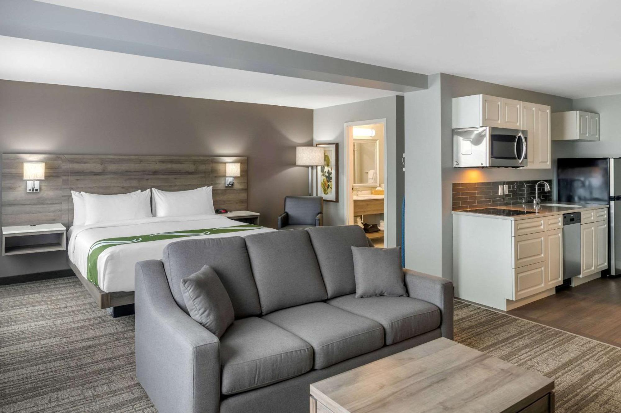 Quality Inn & Suites Amsterdam Fredericton Eksteriør billede