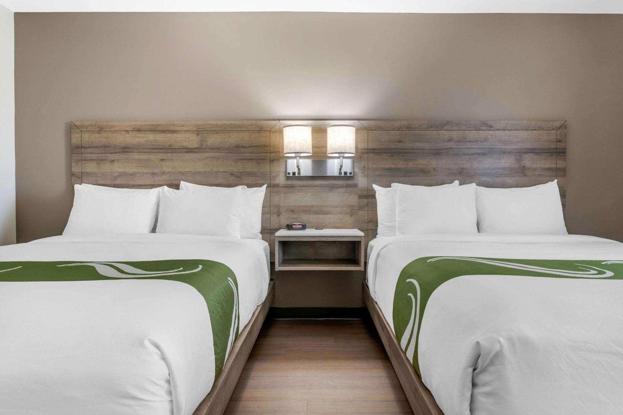 Quality Inn & Suites Amsterdam Fredericton Eksteriør billede