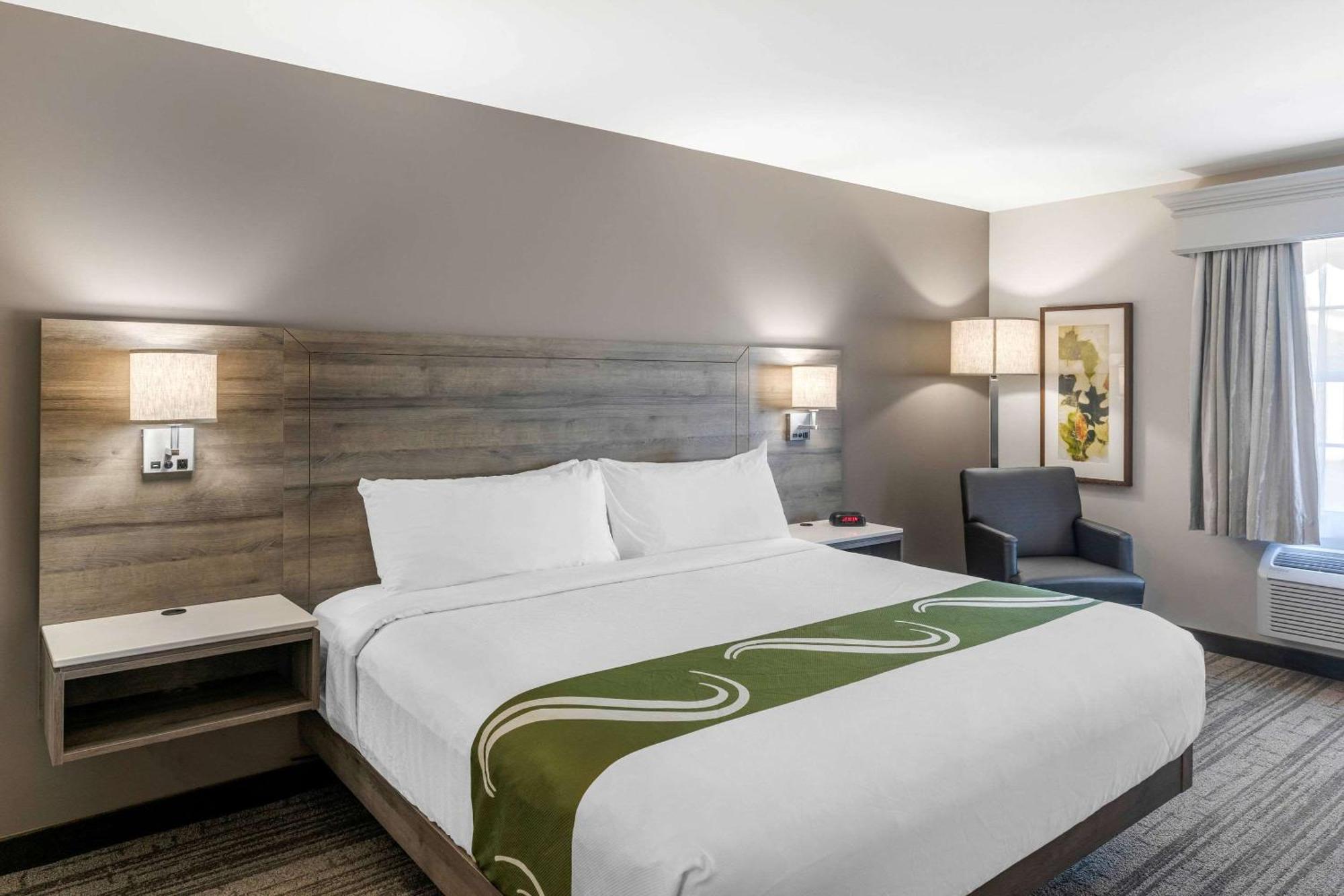 Quality Inn & Suites Amsterdam Fredericton Eksteriør billede