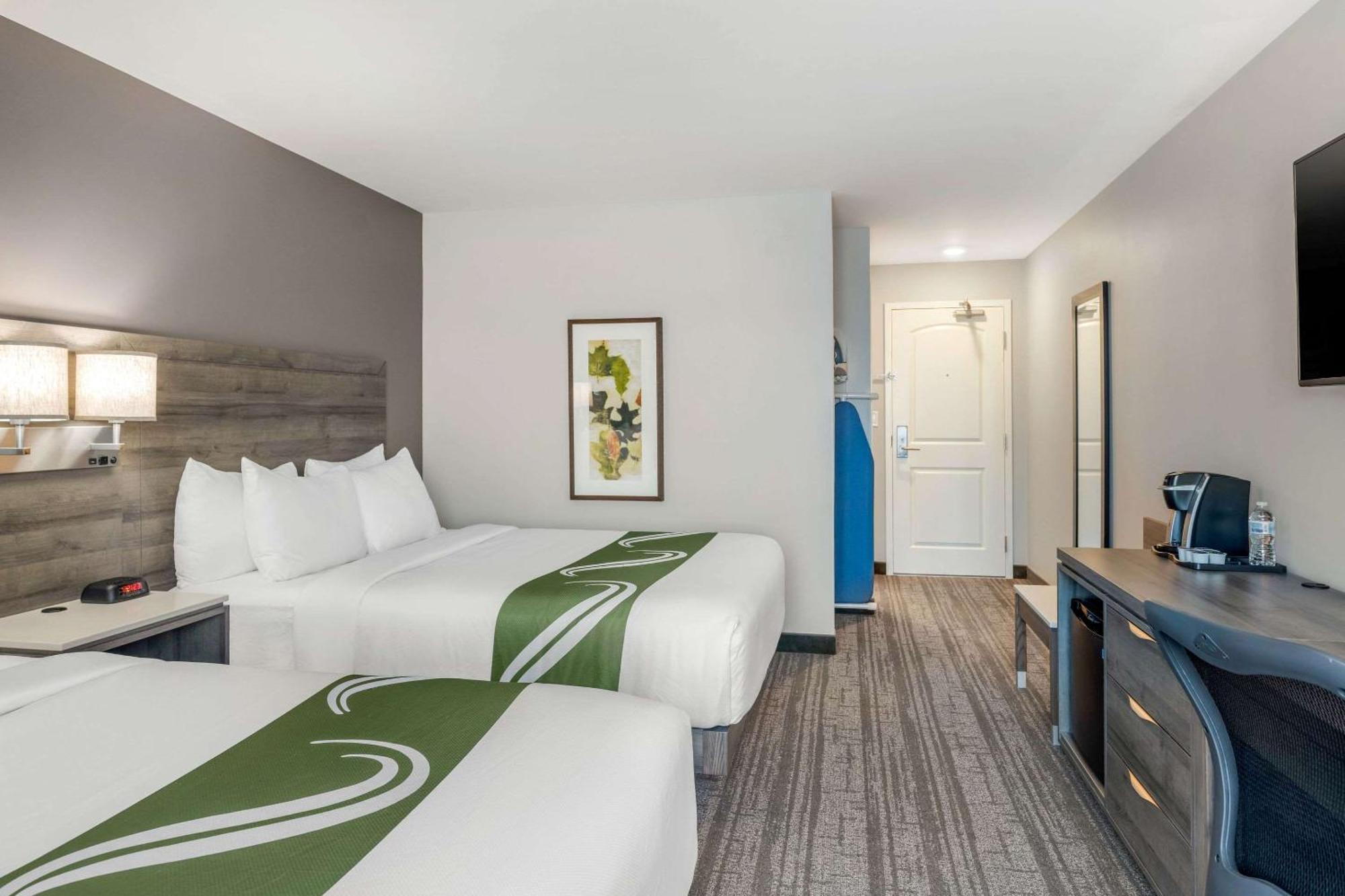 Quality Inn & Suites Amsterdam Fredericton Eksteriør billede