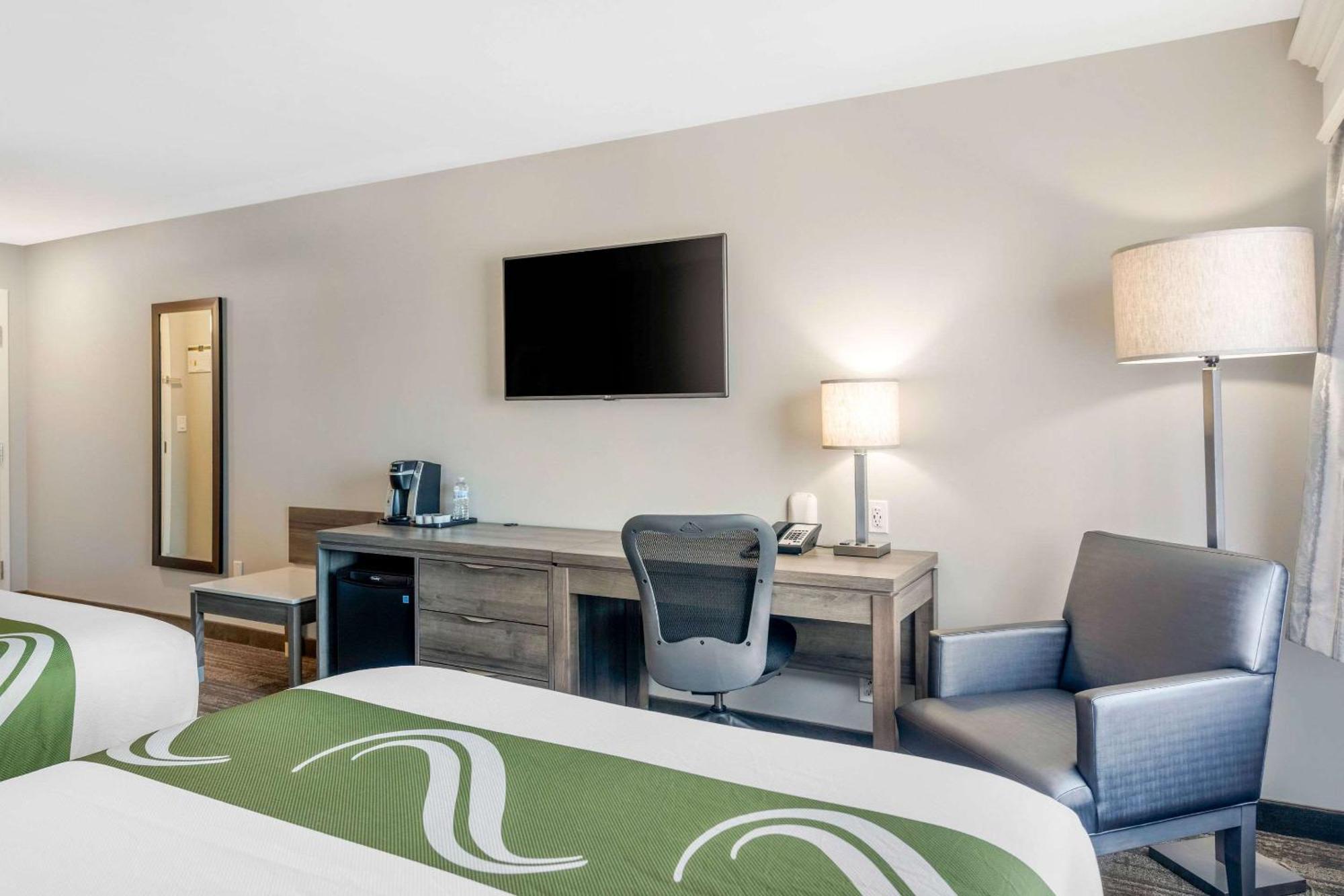 Quality Inn & Suites Amsterdam Fredericton Eksteriør billede